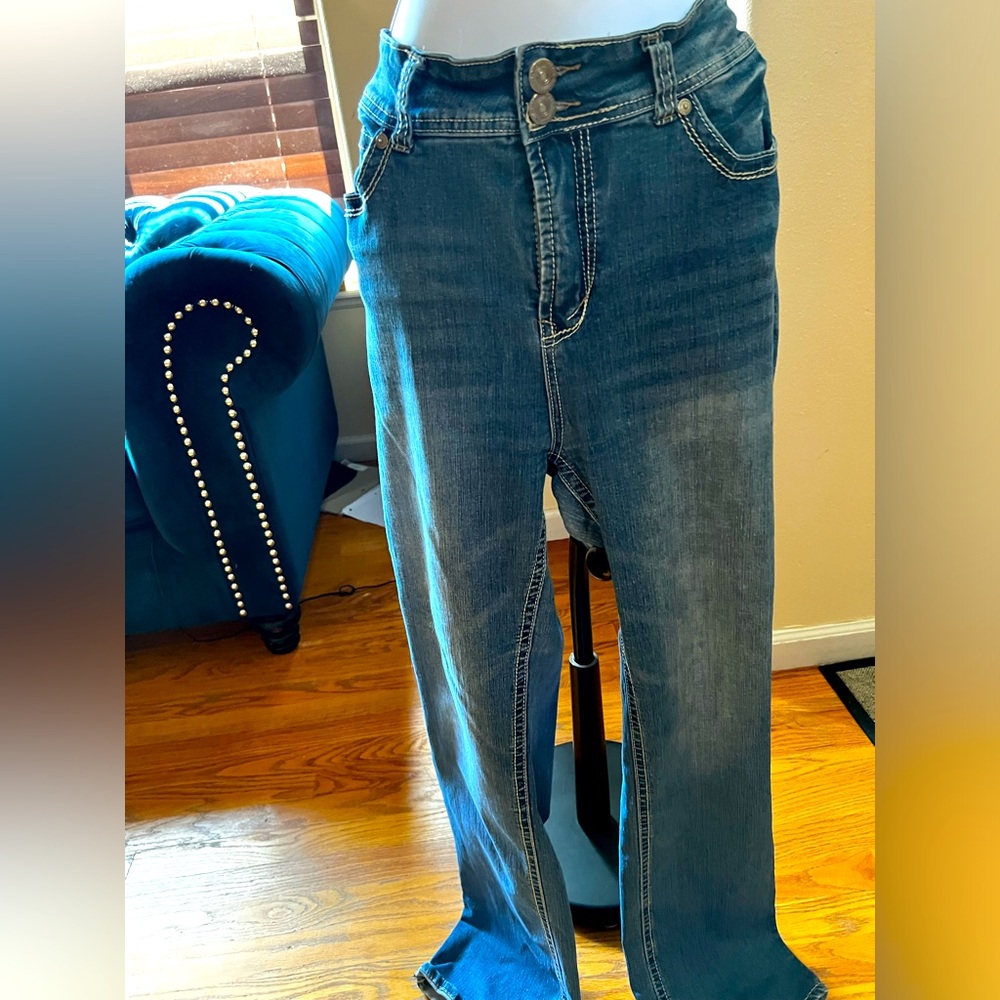 Wallflower jeans